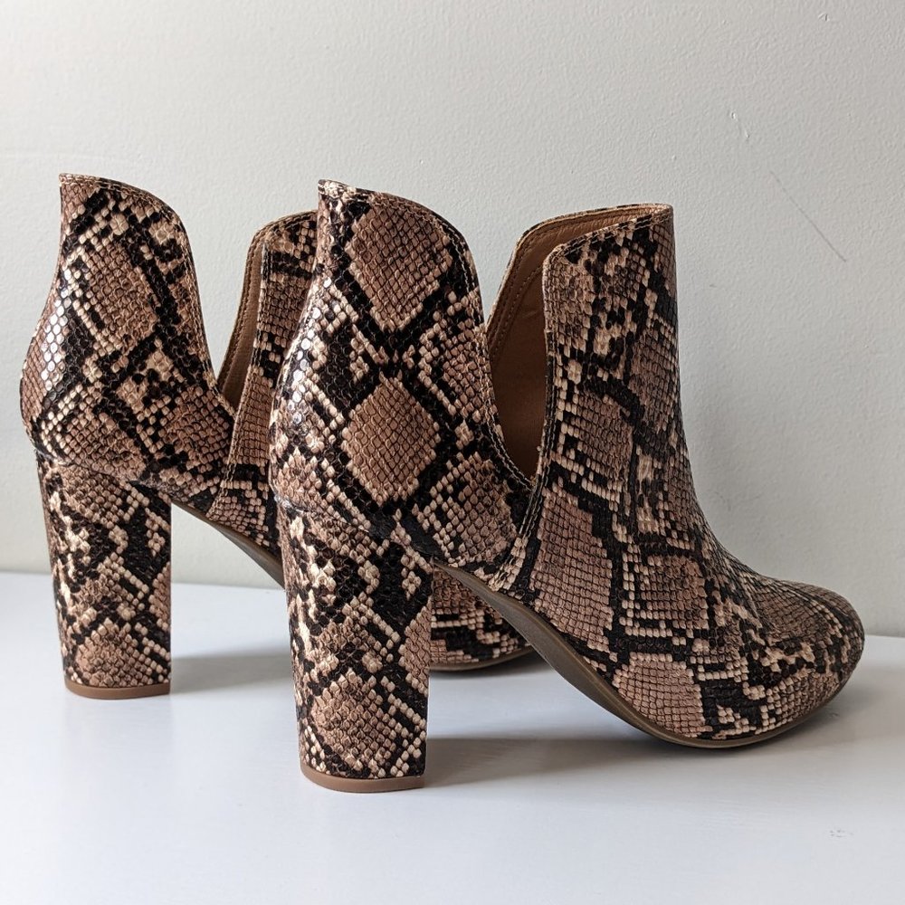 Lane Bryant Dream Cloud Cutout High Heel Bootie - Snakeskin - 11W - Picture 13 of 15